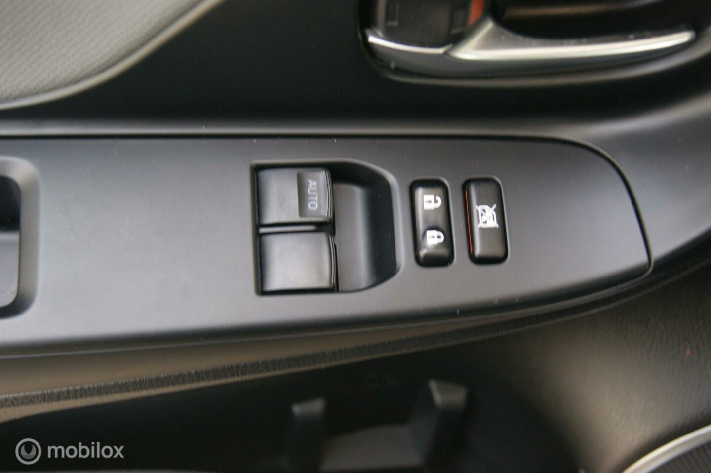 Toyota-Yaris-6